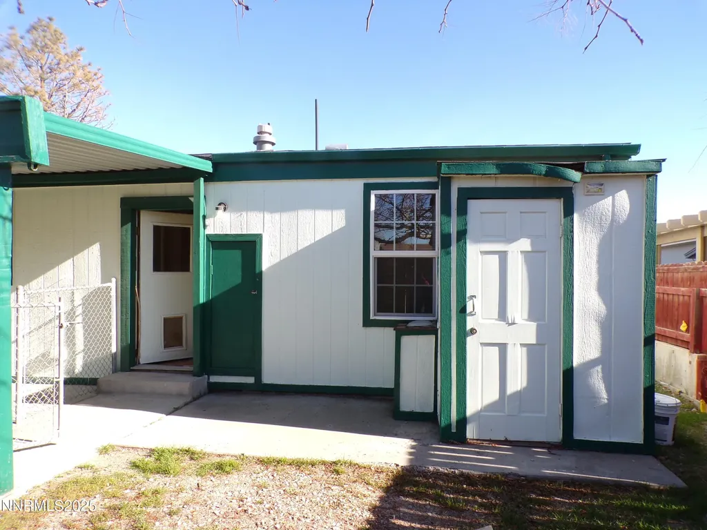 305 Parkland Fernley NV 89408