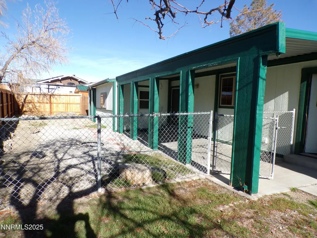 305 Parkland Fernley NV 89408