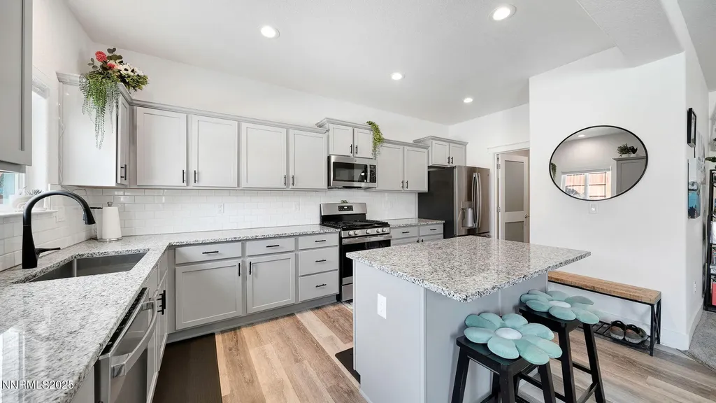 17821 Davis Meadow Reno NV 89508