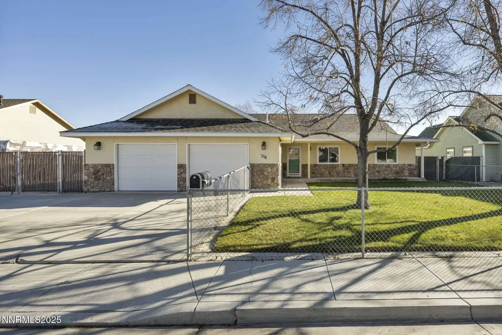 316 Kay Yerington NV 89447