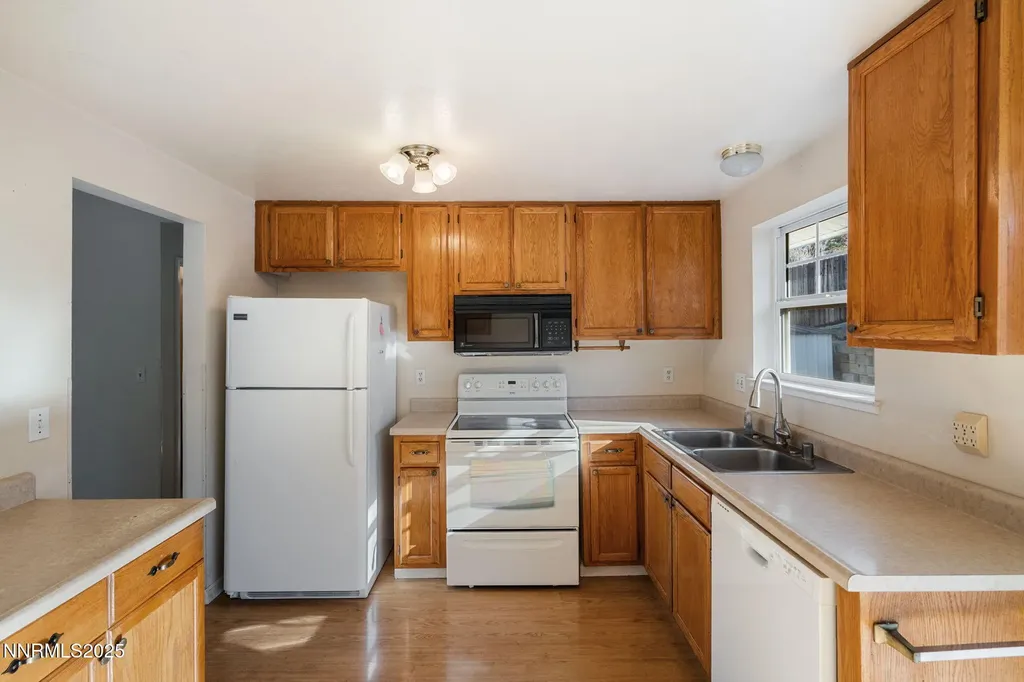 8696 Red Baron Reno NV 89506