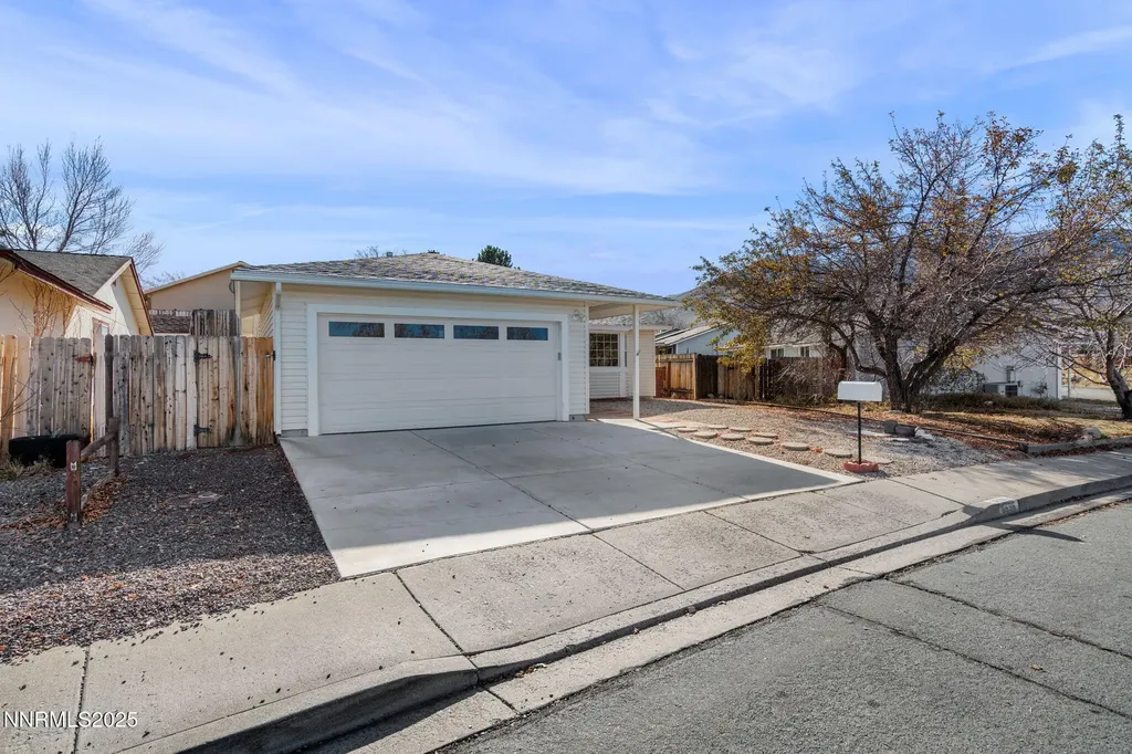 8696 Red Baron Reno NV 89506