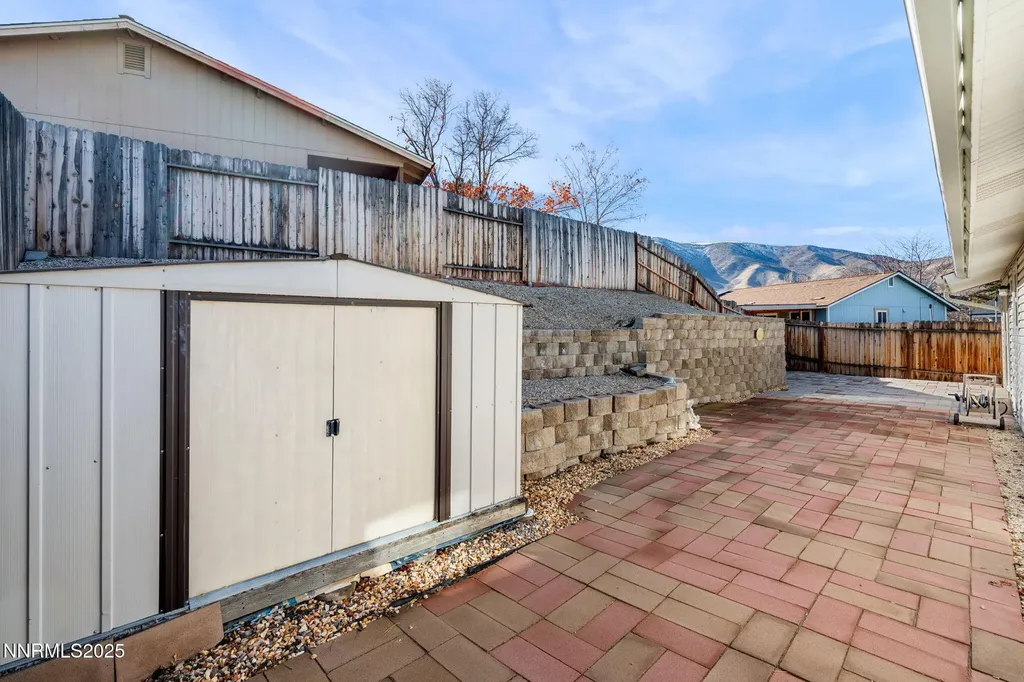 8696 Red Baron Reno NV 89506