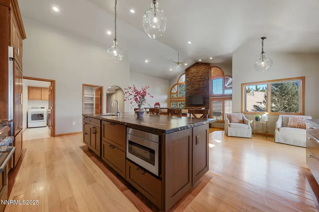 1205 Greensburg Reno NV 89509