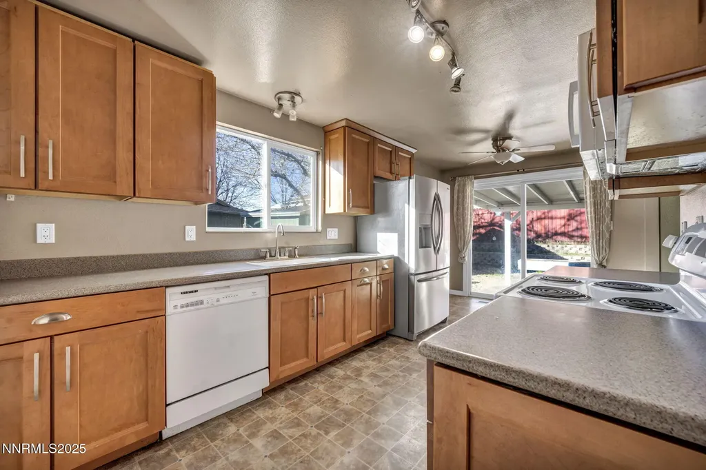 3241 Edna Sparks NV 89431