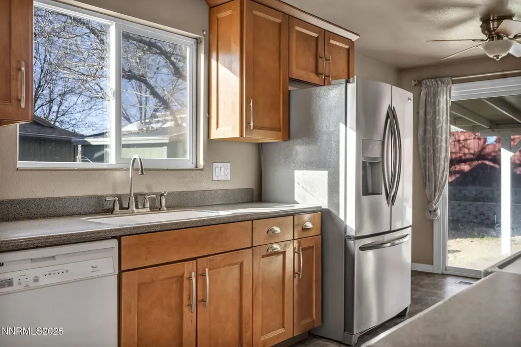 3241 Edna Sparks NV 89431