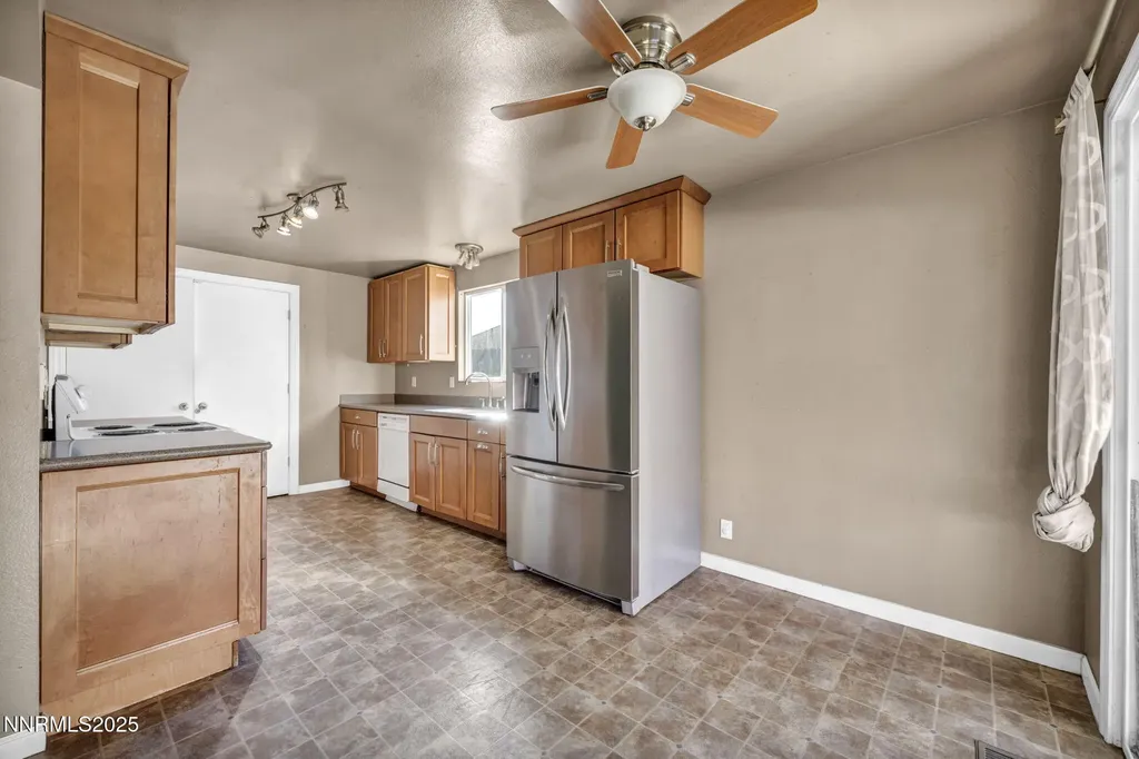 3241 Edna Sparks NV 89431