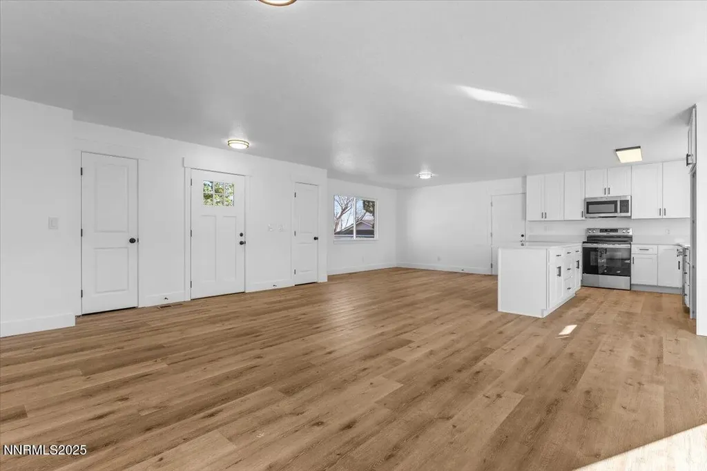 10655 Silver Spur Reno NV 89508