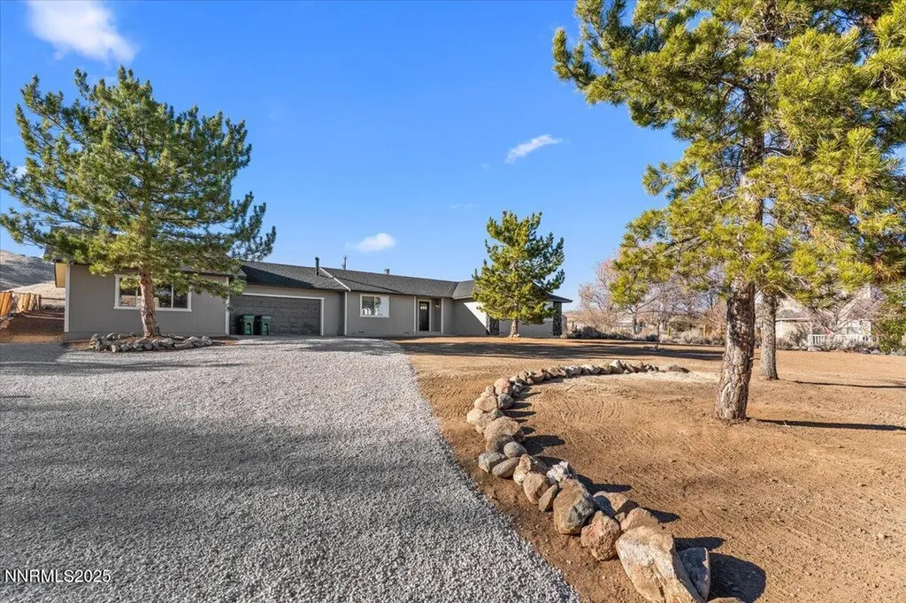 10655 Silver Spur Reno NV 89508
