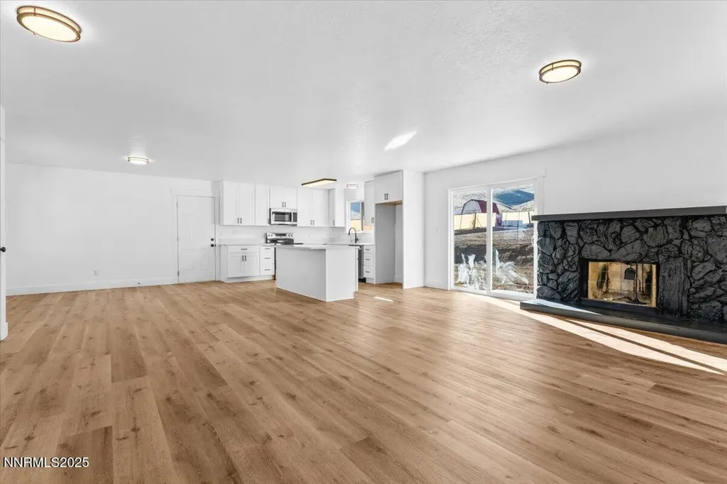 10655 Silver Spur Reno NV 89508