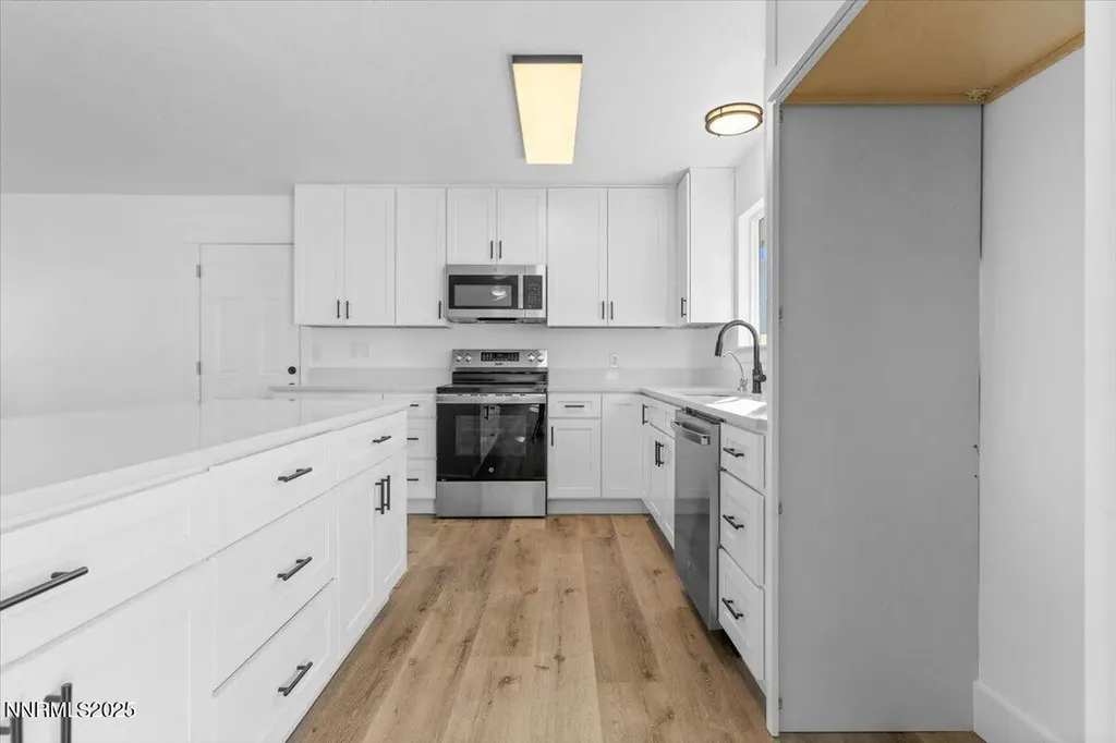 10655 Silver Spur Reno NV 89508