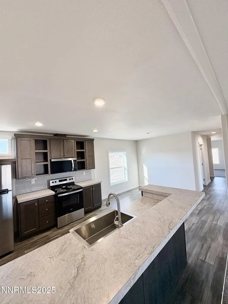 3135 Rawhide Silver Springs NV 89429