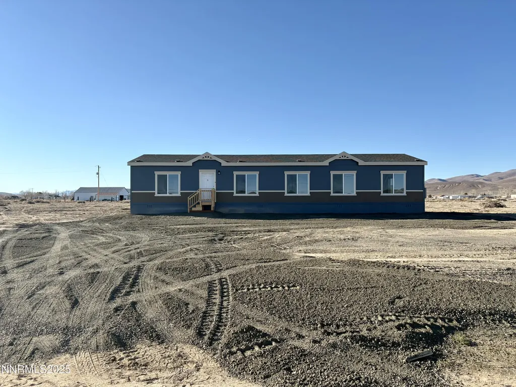 3135 Rawhide Silver Springs NV 89429