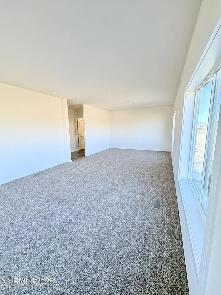 3135 Rawhide Silver Springs NV 89429