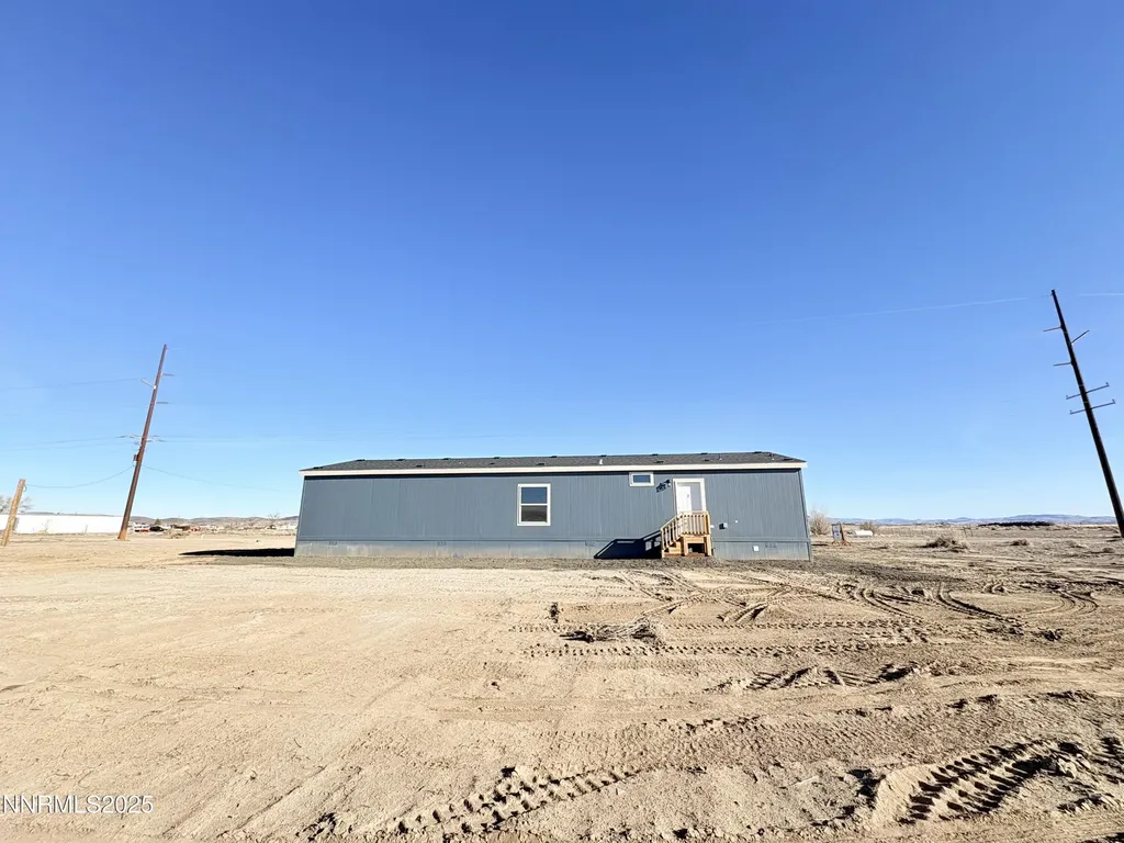 3135 Rawhide Silver Springs NV 89429