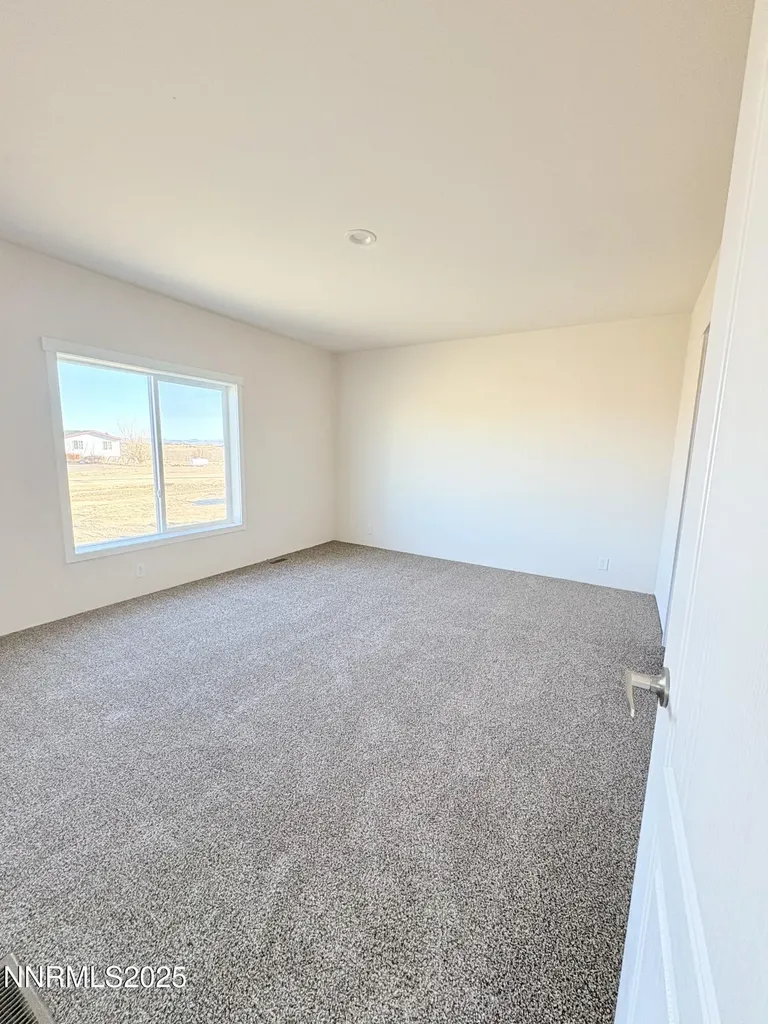 3135 Rawhide Silver Springs NV 89429
