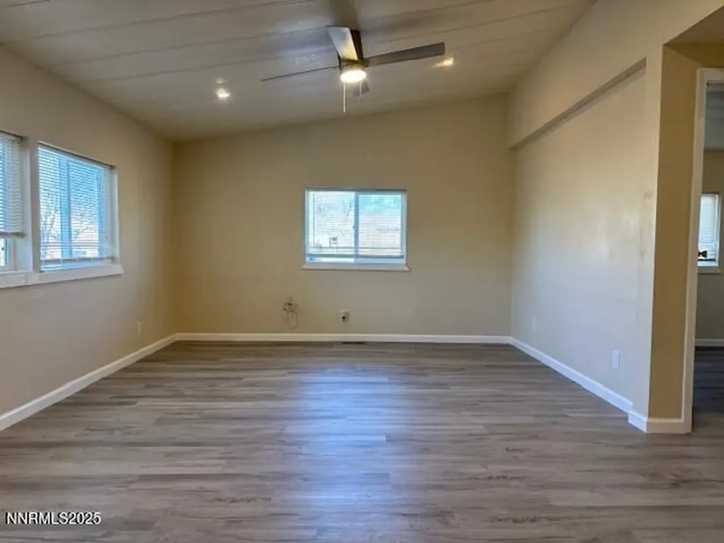 5595 Yukon Sun Valley NV 89433