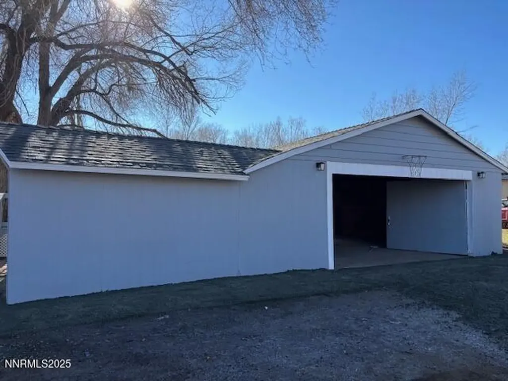 5595 Yukon Sun Valley NV 89433
