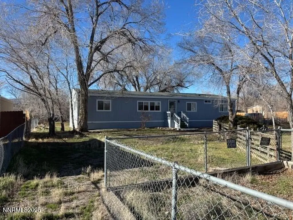 5595 Yukon Sun Valley NV 89433