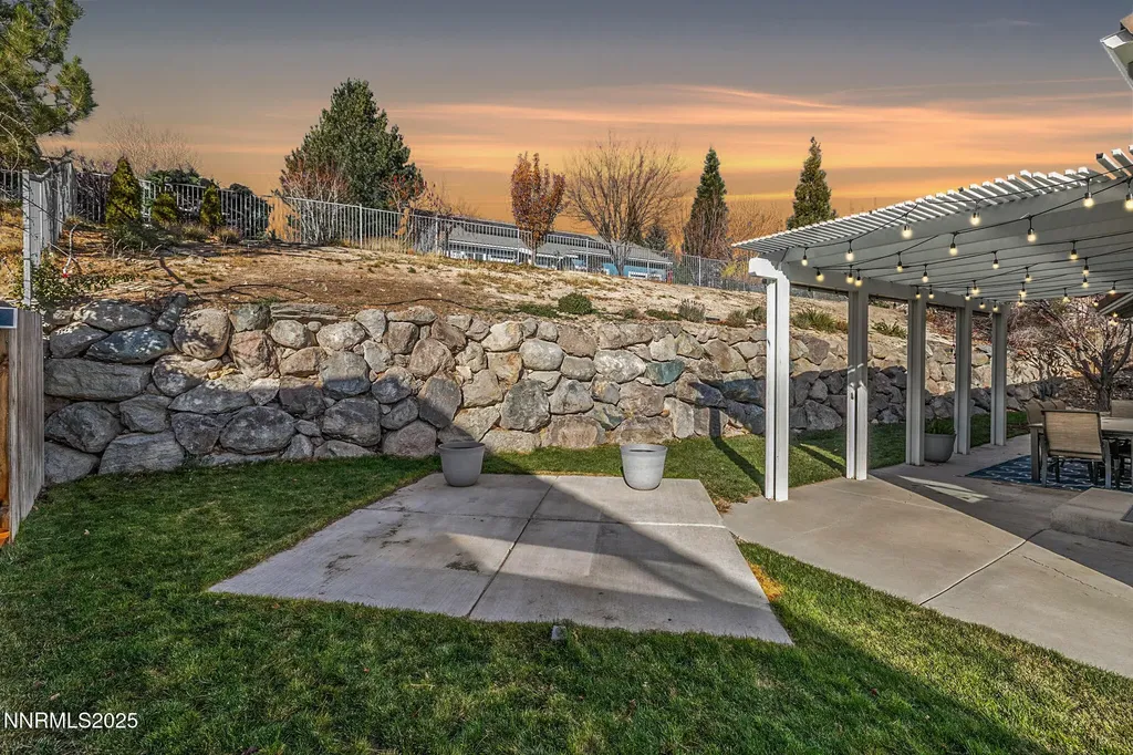 2255 Hogan Reno NV 89523