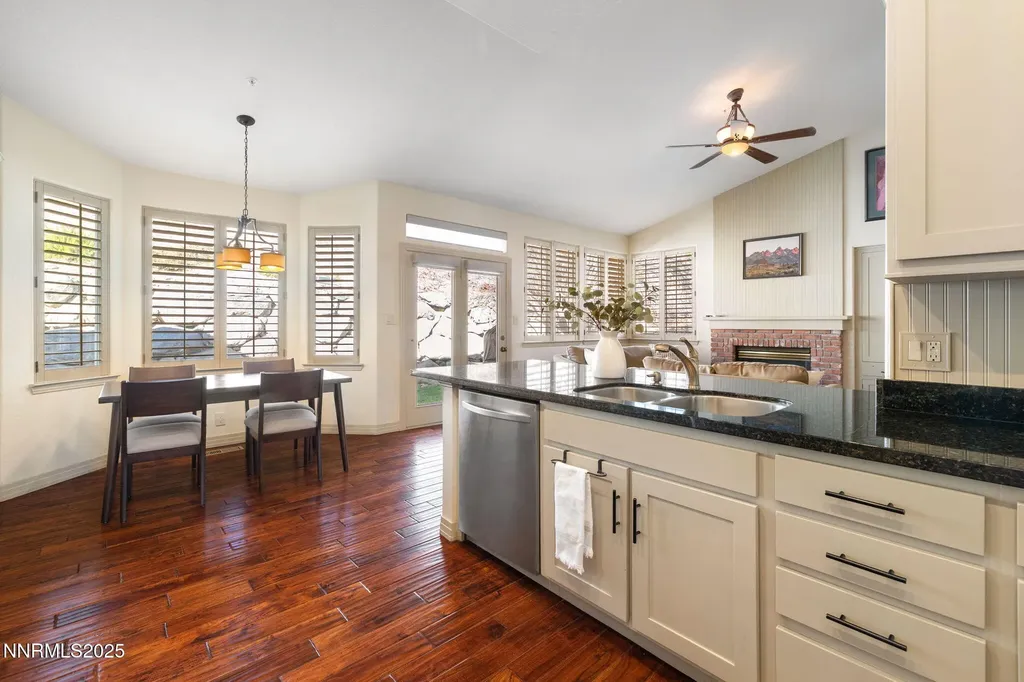2255 Hogan Reno NV 89523