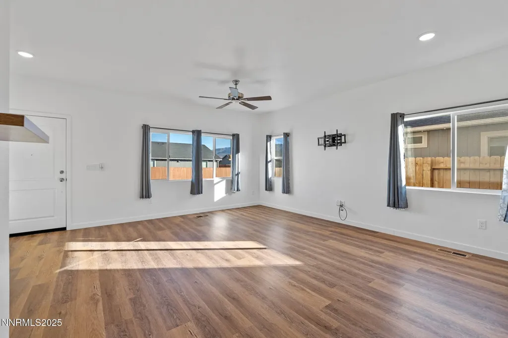 265 Misty Dayton NV 89403