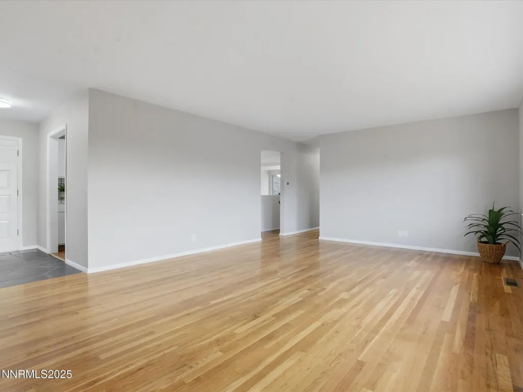 960 12th Reno NV 89503