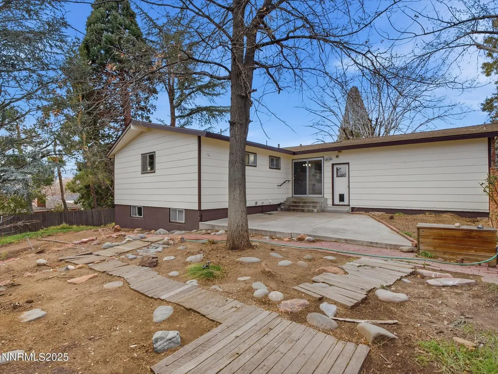 960 12th Reno NV 89503