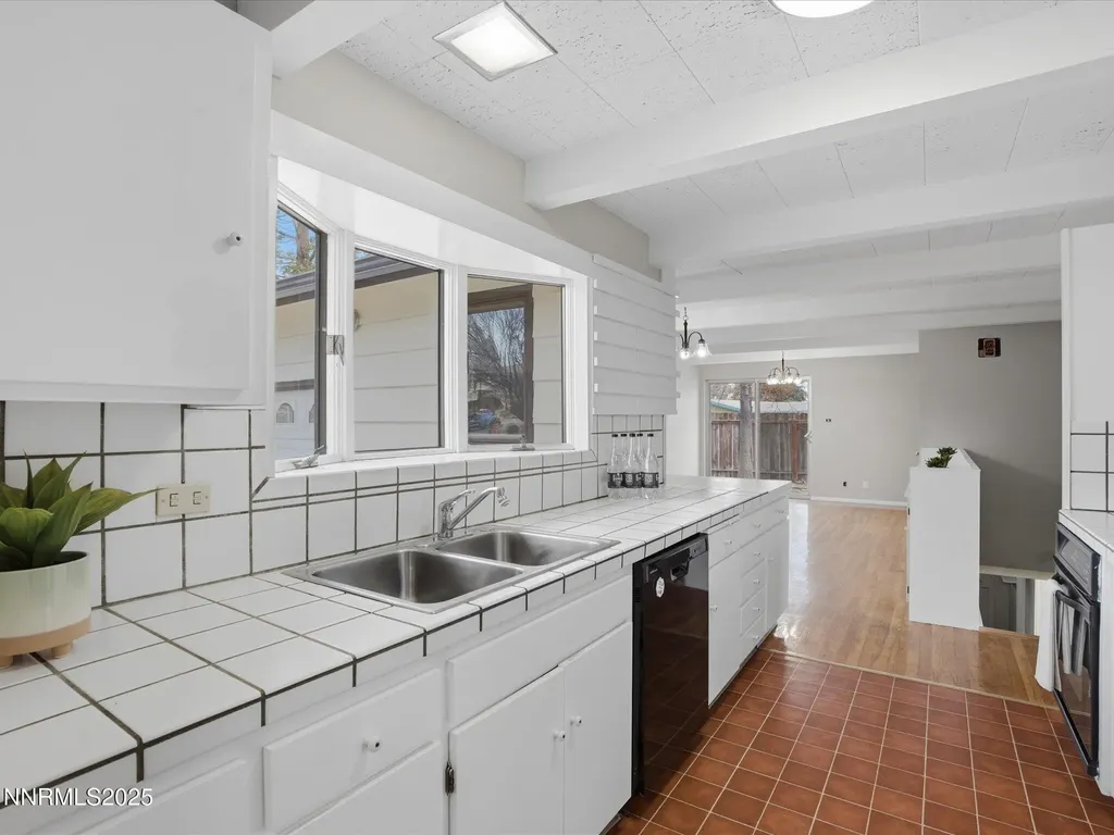 960 12th Reno NV 89503