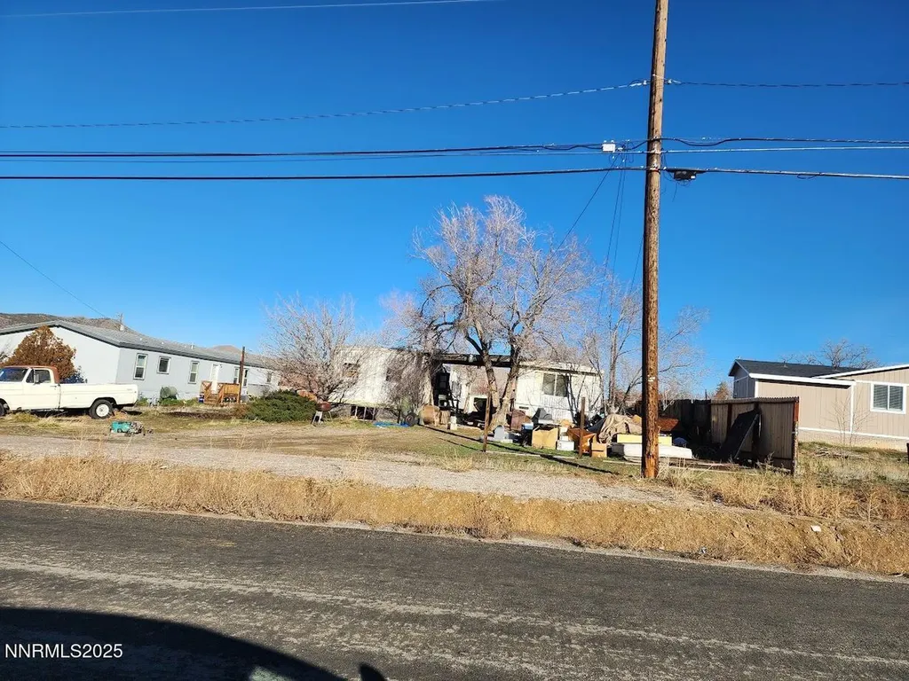 735 4th Sun Valley NV 89433