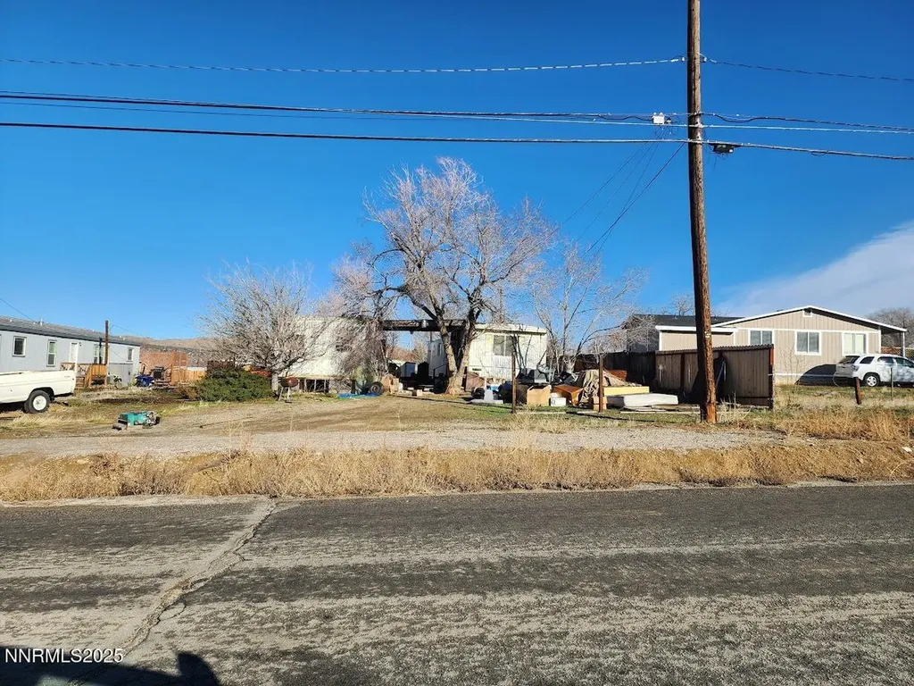 735 4th Sun Valley NV 89433