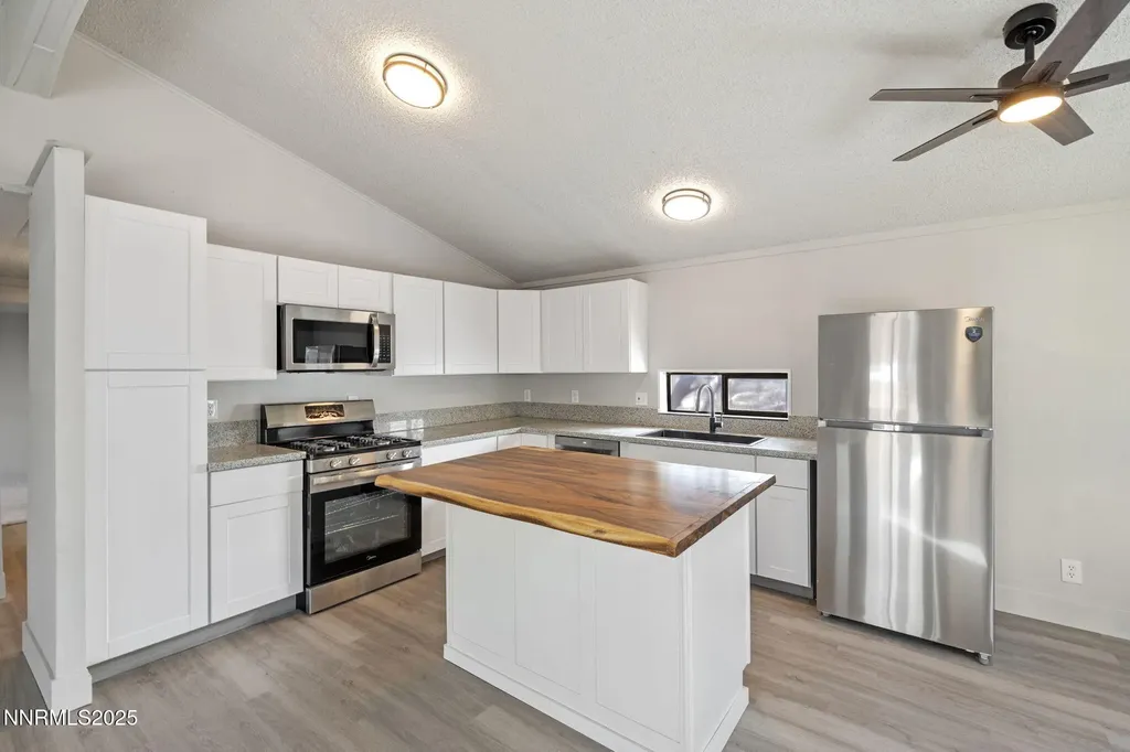 2720 Dahlia Reno NV 89512