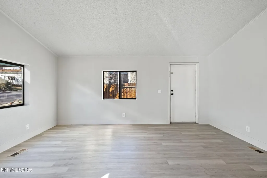 2720 Dahlia Reno NV 89512