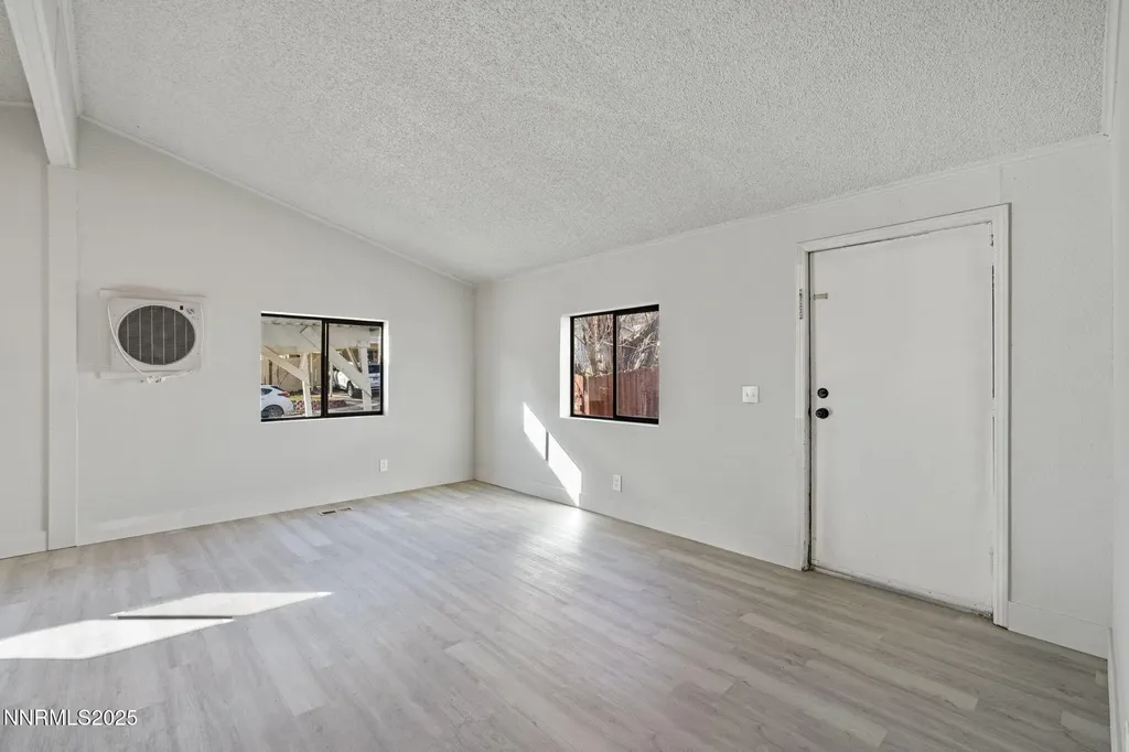 2720 Dahlia Reno NV 89512