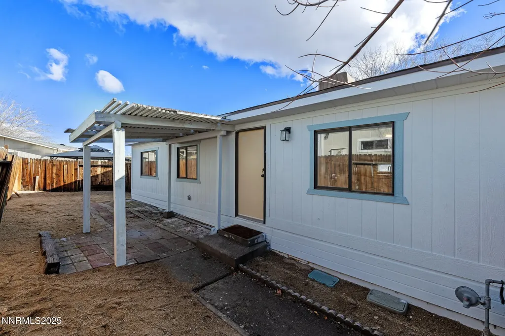 2720 Dahlia Reno NV 89512