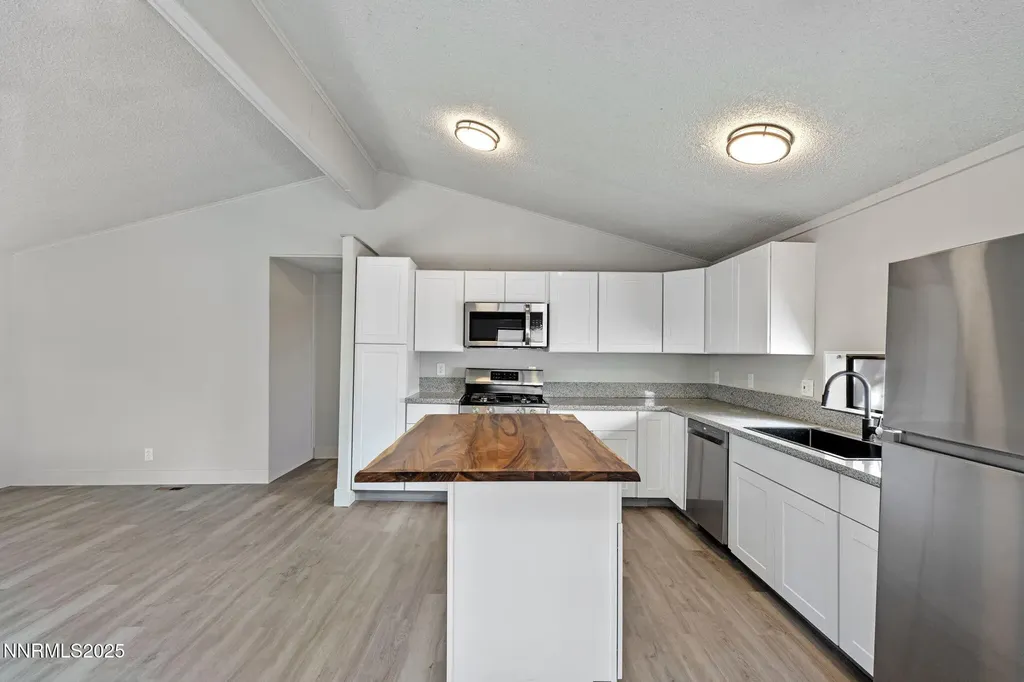 2720 Dahlia Reno NV 89512