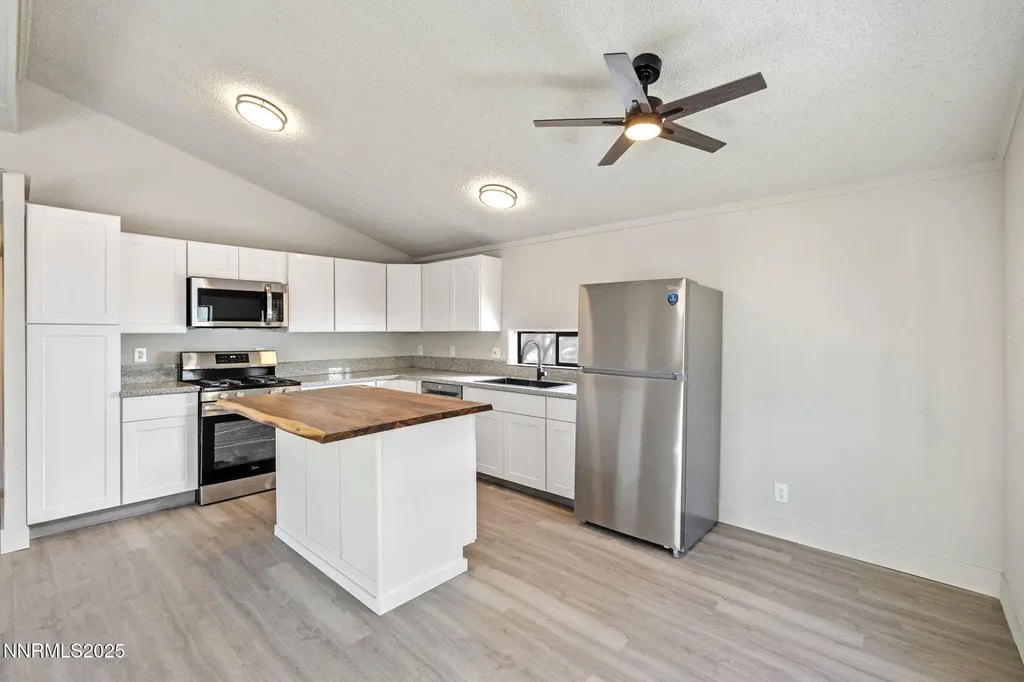 2720 Dahlia Reno NV 89512