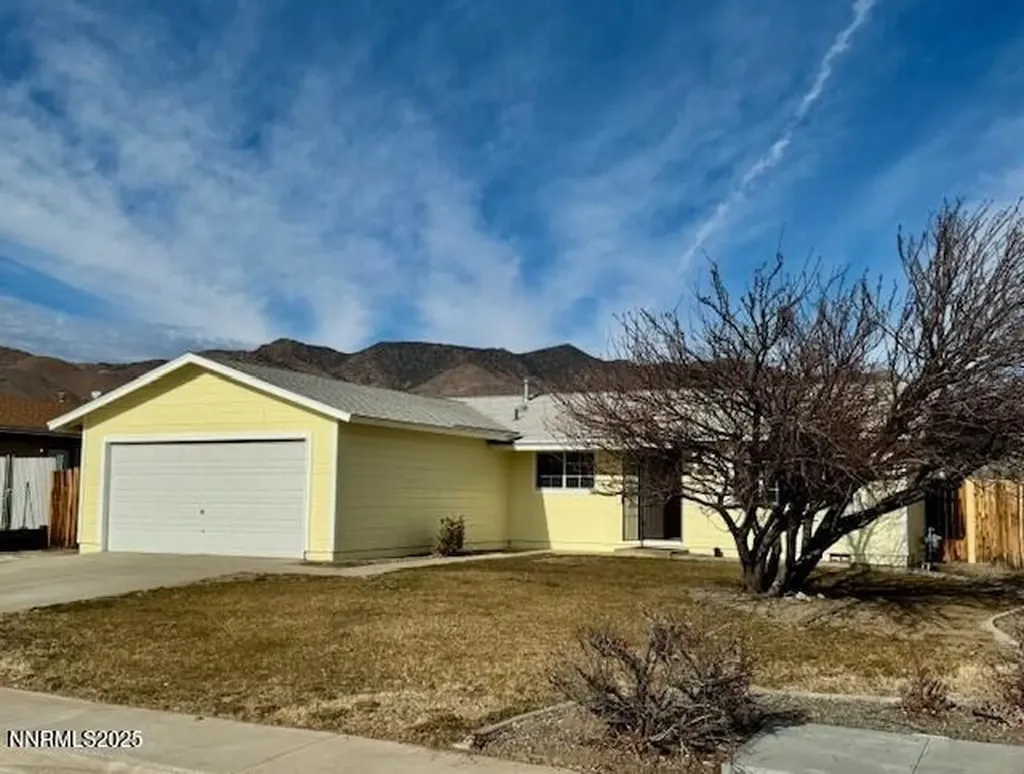 2044 Lonnie Dayton NV 89403