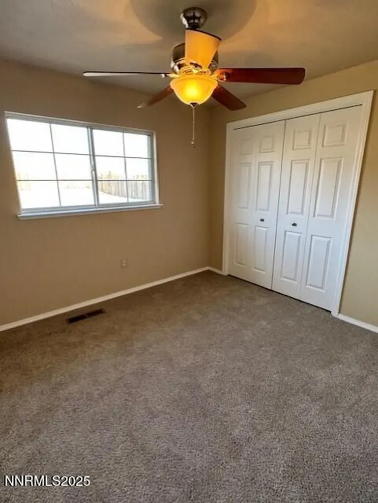 2044 Lonnie Dayton NV 89403