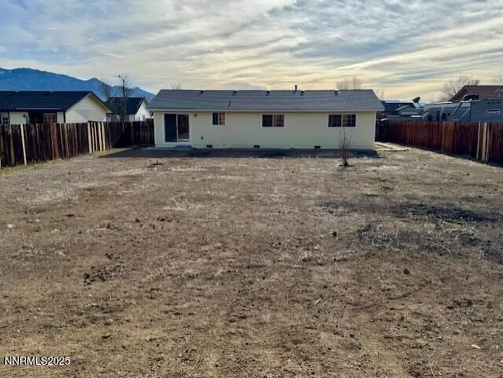 2044 Lonnie Dayton NV 89403