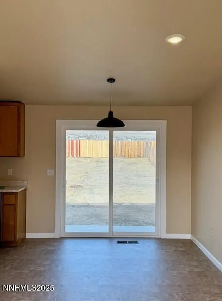 2044 Lonnie Dayton NV 89403