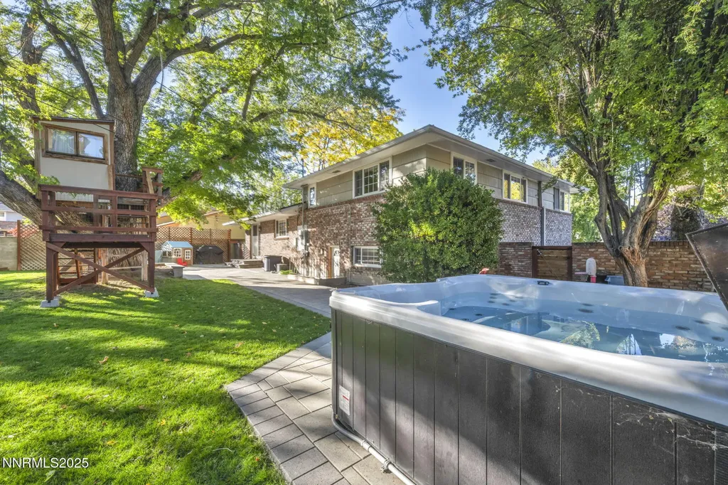 1760 Marla Reno NV 89509