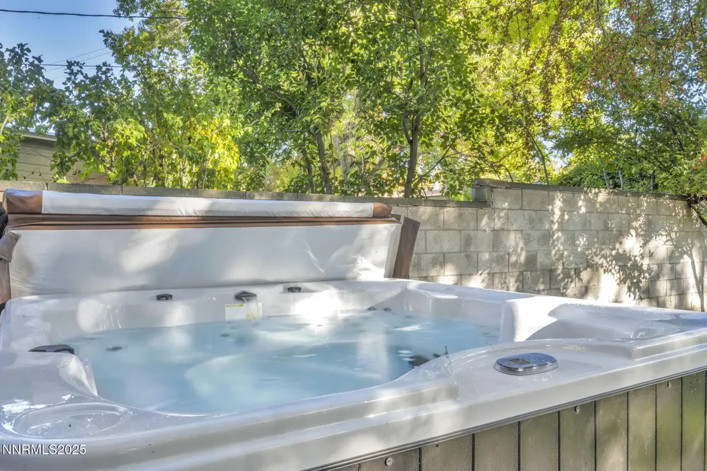 1760 Marla Reno NV 89509