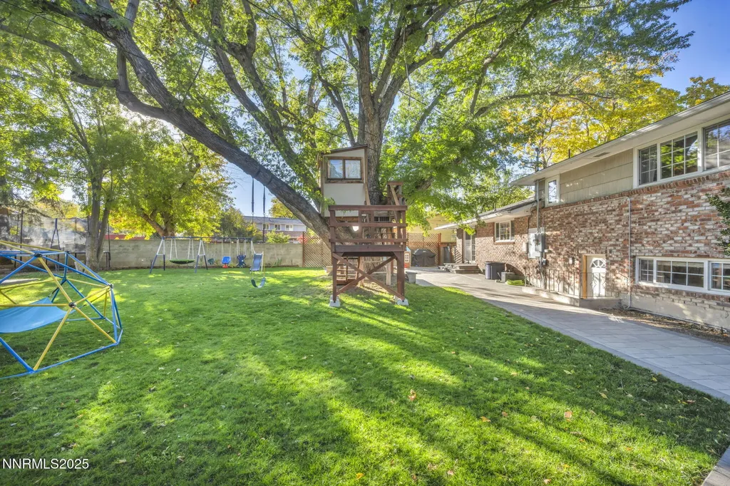 1760 Marla Reno NV 89509