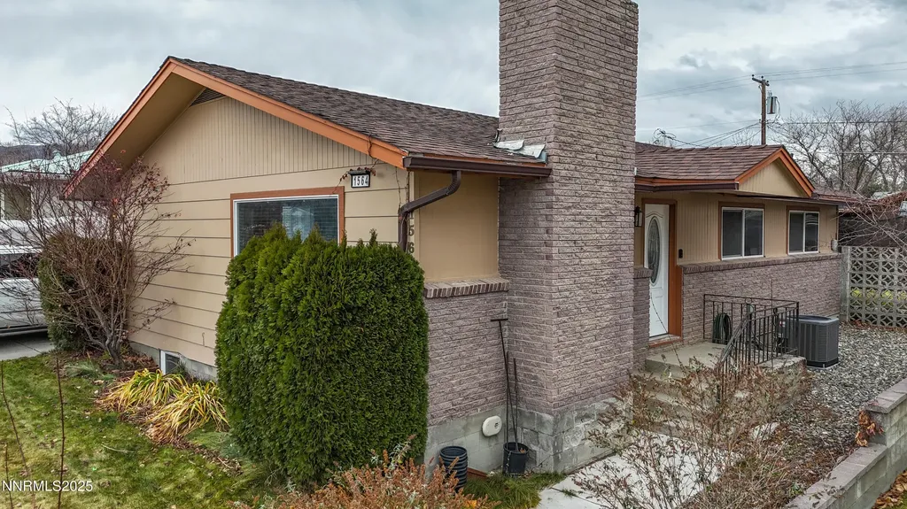 1564 Mizpah Winnemucca NV 89445
