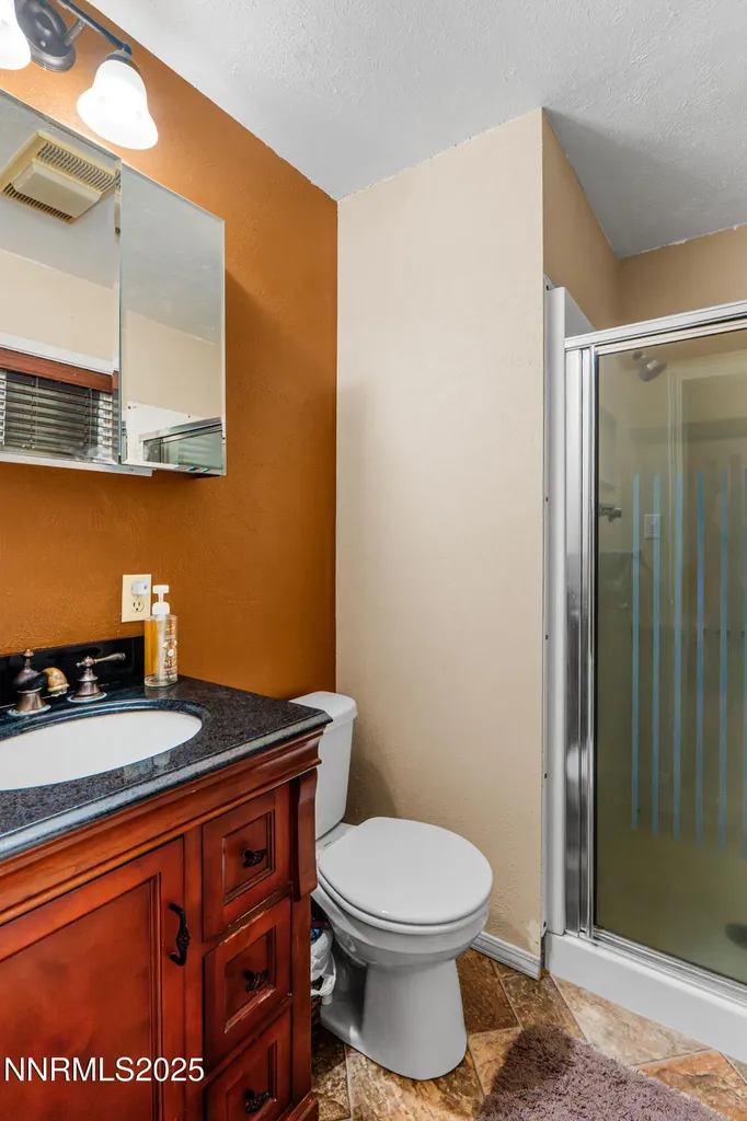 1564 Mizpah Winnemucca NV 89445