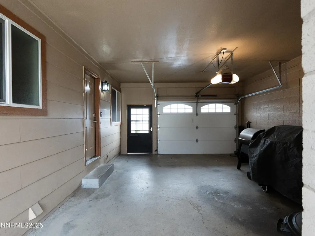 1564 Mizpah Winnemucca NV 89445