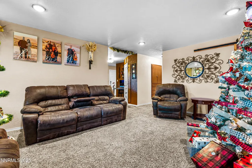 1564 Mizpah Winnemucca NV 89445