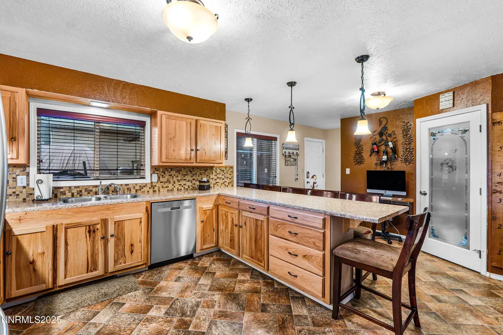 1564 Mizpah Winnemucca NV 89445