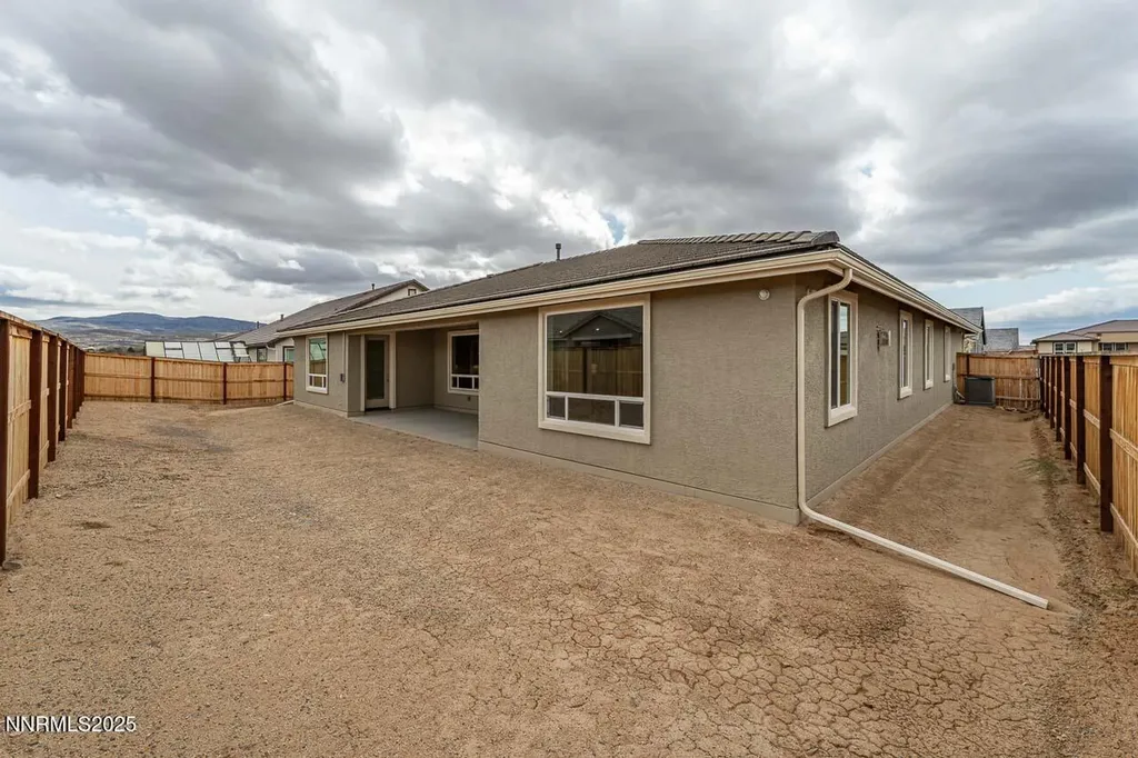 1023 Carico Valley Sparks NV 89441